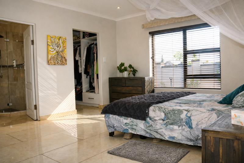 4 Bedroom Property for Sale in Flamingo Vlei Western Cape